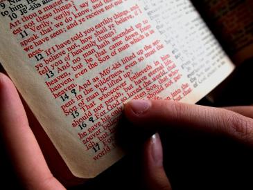 13 dicas de como estudar a Bíblia
